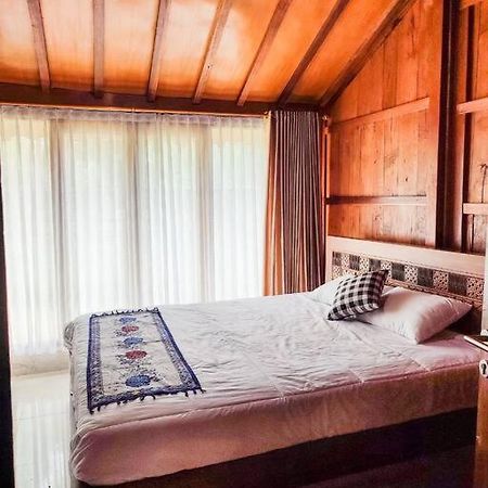 Ndalem Arsita Villa Yogyakarta Luaran gambar